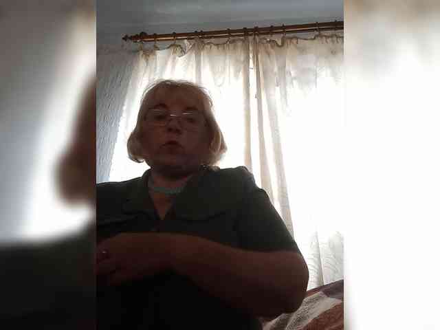 ElenaBeautiful784 webcam