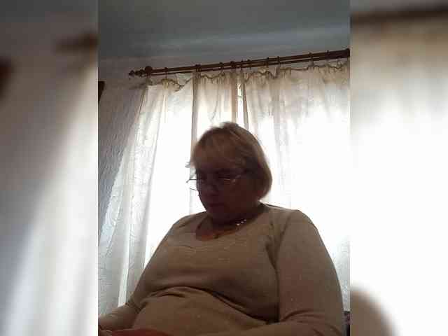 ElenaBeautiful784 webcam
