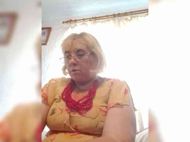 ElenaBeautiful784 webcam