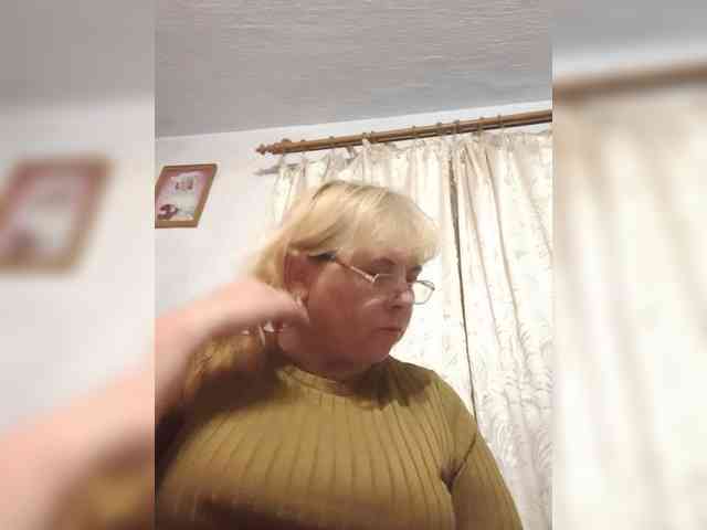 ElenaBeautiful784 webcam