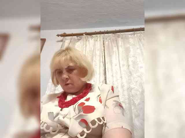 ElenaBeautiful784 webcam