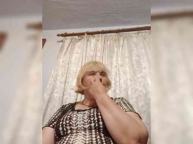 ElenaBeautiful784 webcam