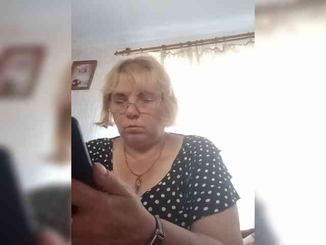 ElenaBeautiful784 webcam