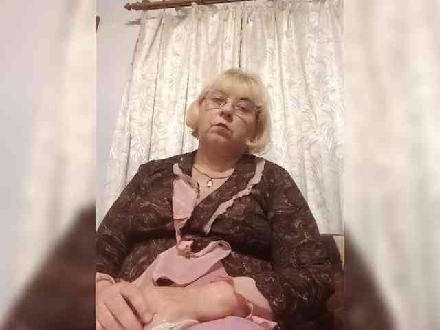 ElenaBeautiful784 webcam
