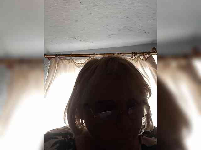 ElenaBeautiful784 webcam