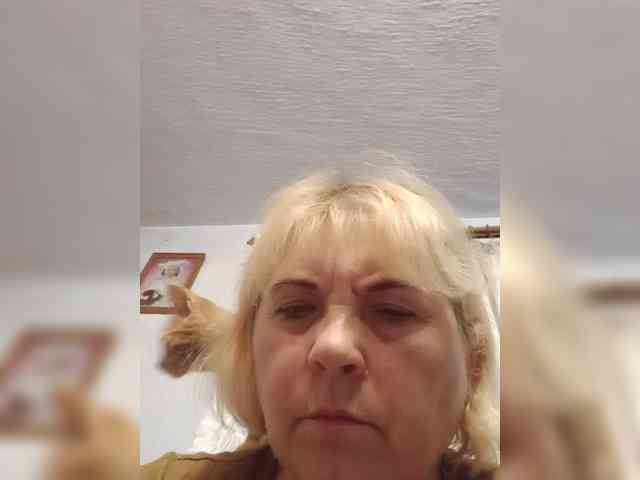 ElenaBeautiful784 webcam