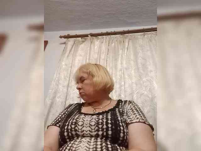 ElenaBeautiful784 webcam