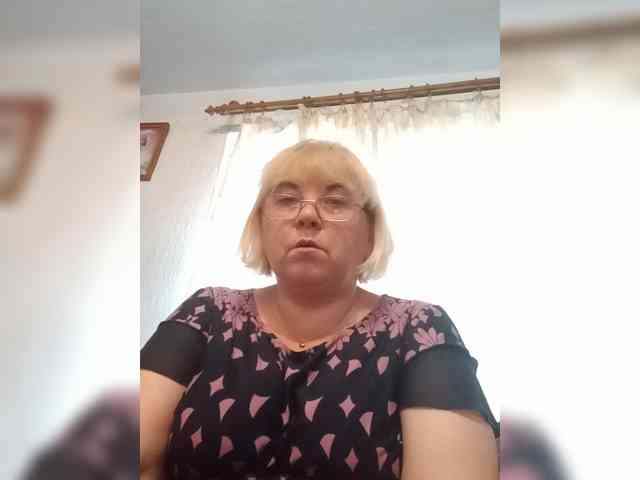 ElenaBeautiful784 webcam