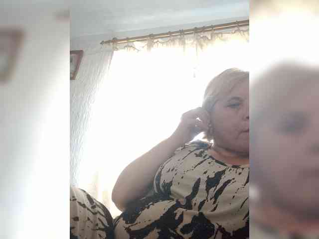 ElenaBeautiful784 webcam