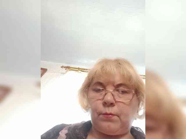 ElenaBeautiful784 webcam