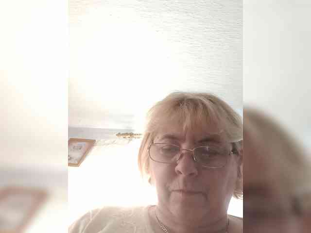 ElenaBeautiful784 webcam
