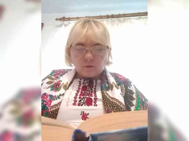 ElenaBeautiful784 webcam