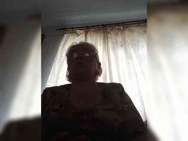 ElenaBeautiful784 webcam