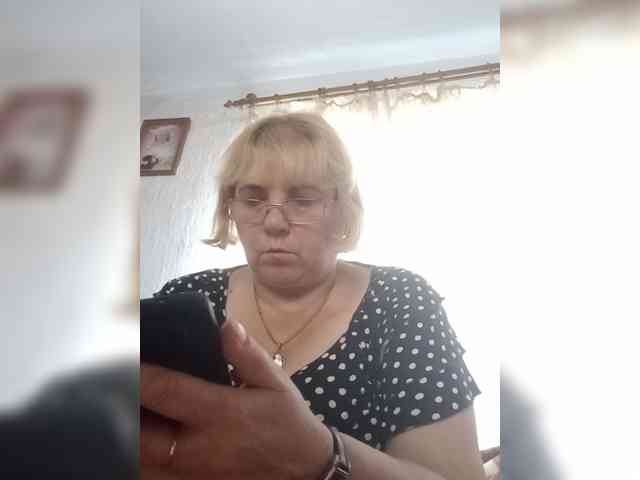 ElenaBeautiful784 webcam