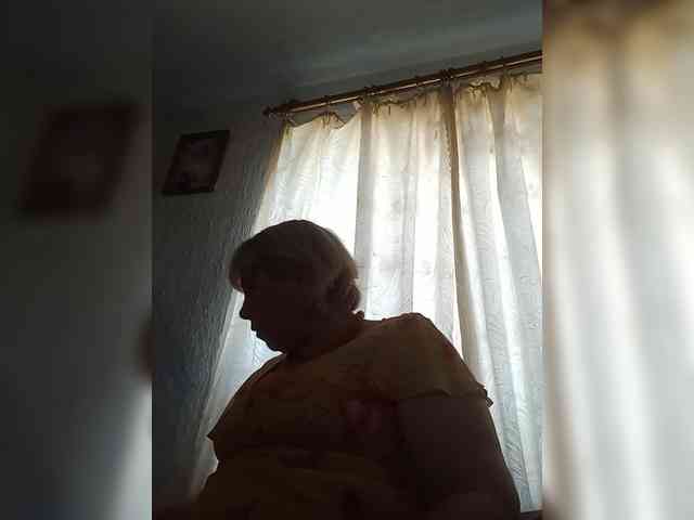 ElenaBeautiful784 webcam