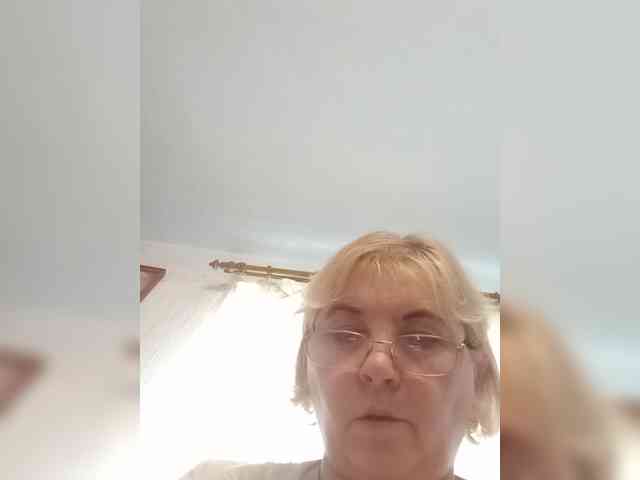ElenaBeautiful784 webcam