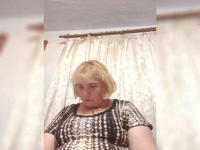 ElenaBeautiful784 webcam