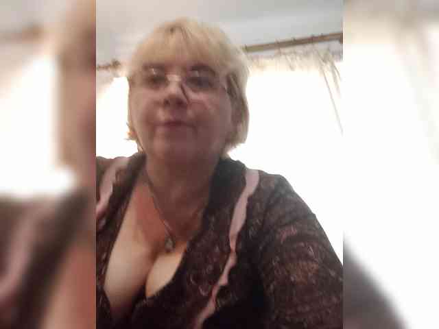 ElenaBeautiful784 webcam