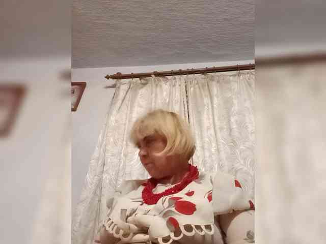 ElenaBeautiful784 webcam
