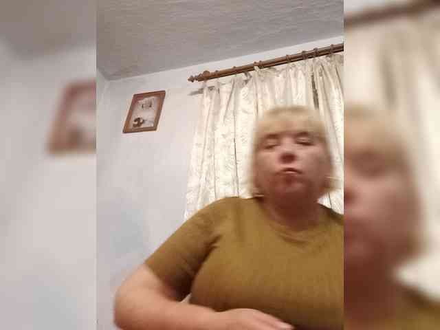 ElenaBeautiful784 webcam