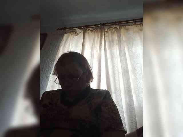 ElenaBeautiful784 webcam