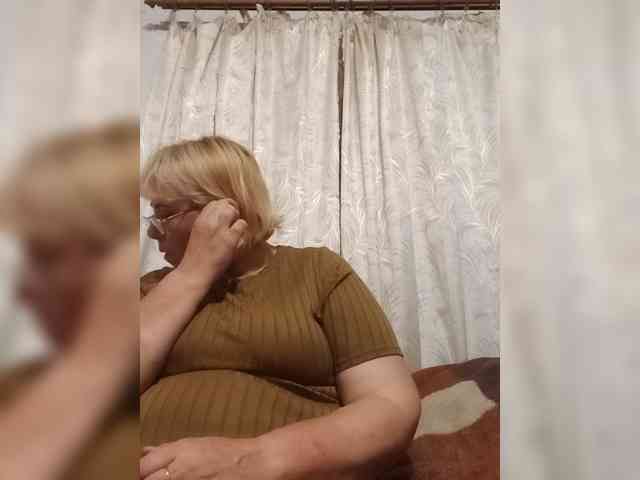 ElenaBeautiful784 webcam