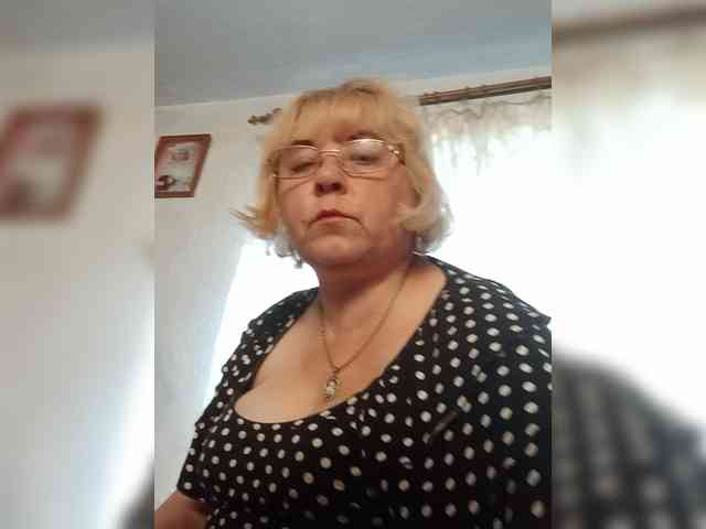 ElenaBeautiful784 webcam