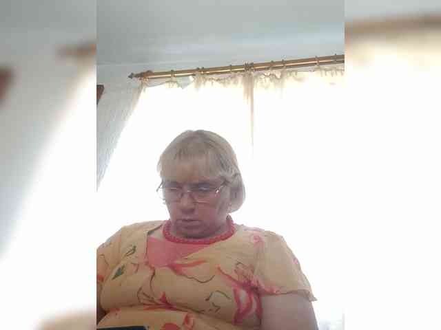 ElenaBeautiful784 webcam