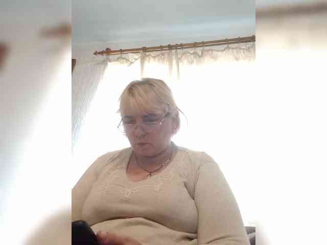 ElenaBeautiful784 webcam