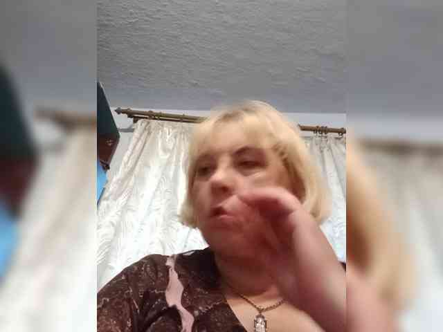 ElenaBeautiful784 webcam