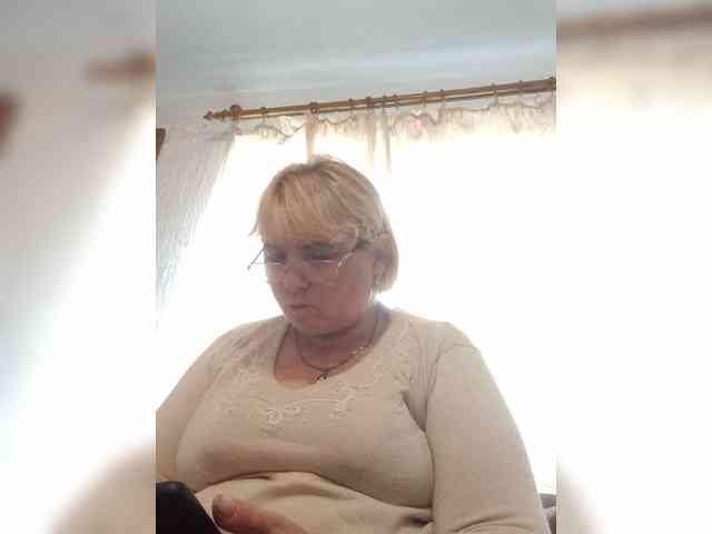 ElenaBeautiful784 webcam