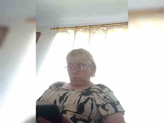 ElenaBeautiful784 webcam
