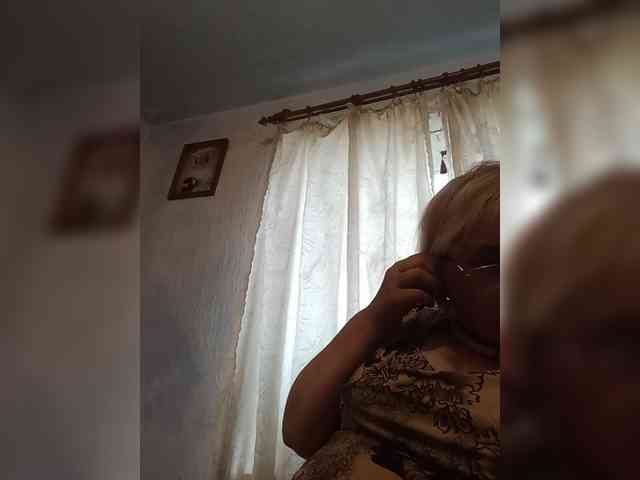ElenaBeautiful784 webcam