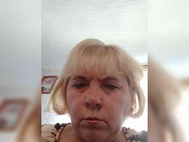 ElenaBeautiful784 webcam