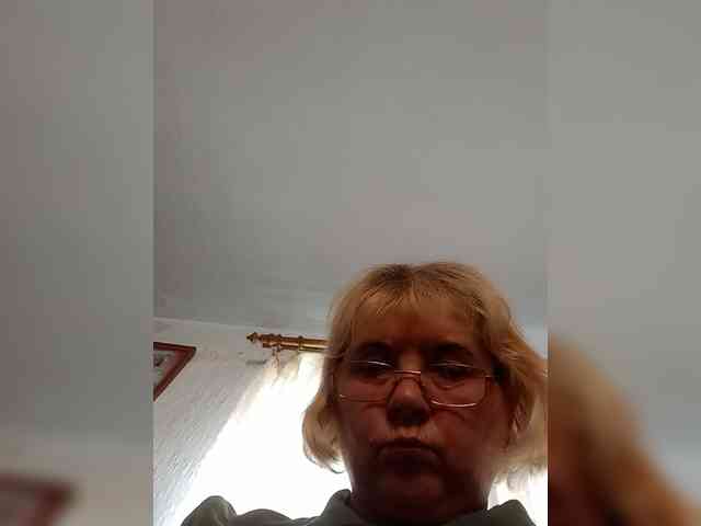 ElenaBeautiful784 webcam
