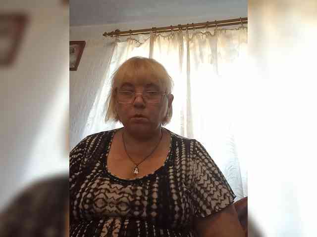 ElenaBeautiful784 webcam