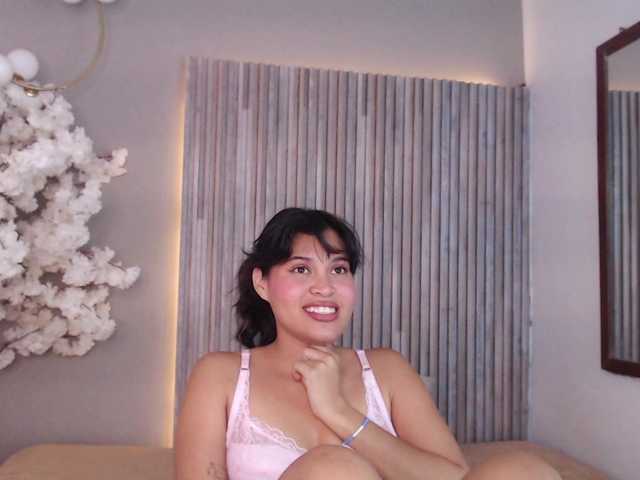 Kitty-Desire2 live cam on BongaCams