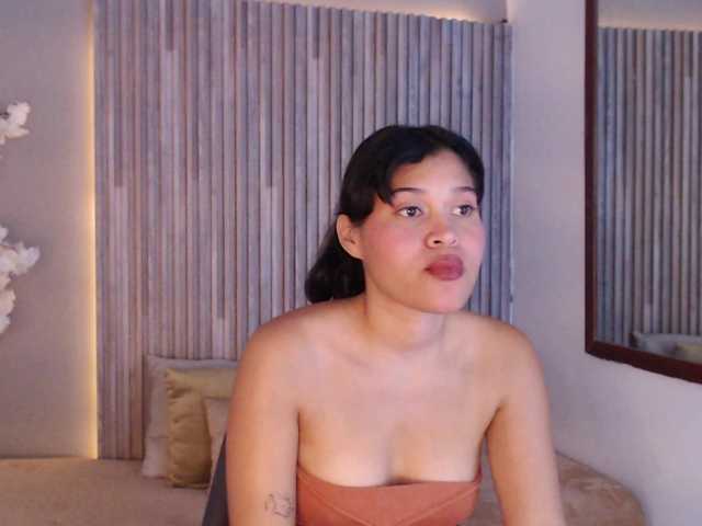 Kitty-Desire2 live cam on BongaCams