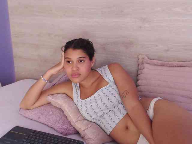 Kitty-Desire2 webcam