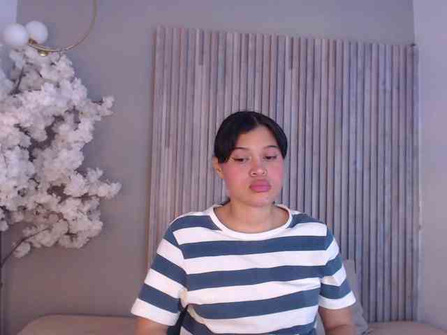 Kitty-Desire2 webcam
