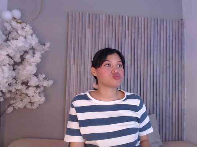 Kitty-Desire2 webcam