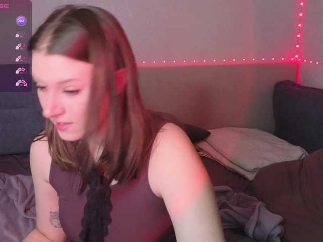 henta1sonya live cam on BongaCams