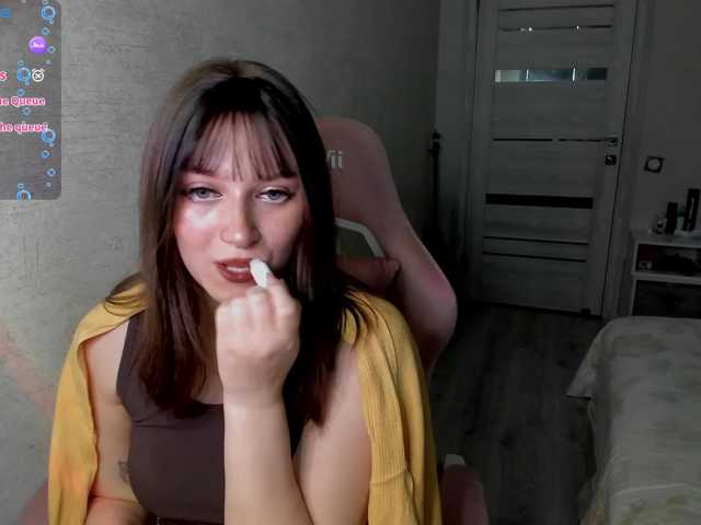 henta1sonya live cam on BongaCams