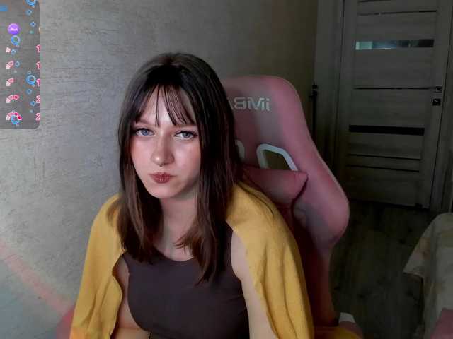 henta1sonya, en directo ahora en BongaCams