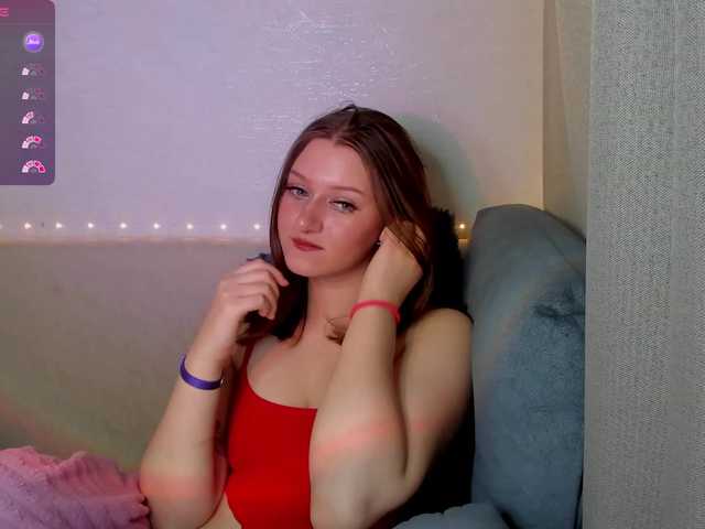 henta1sonya live cam on BongaCams