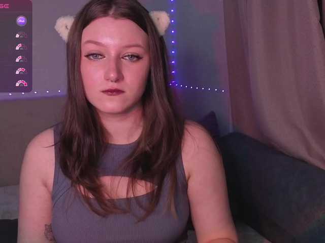 henta1sonya live cam on BongaCams