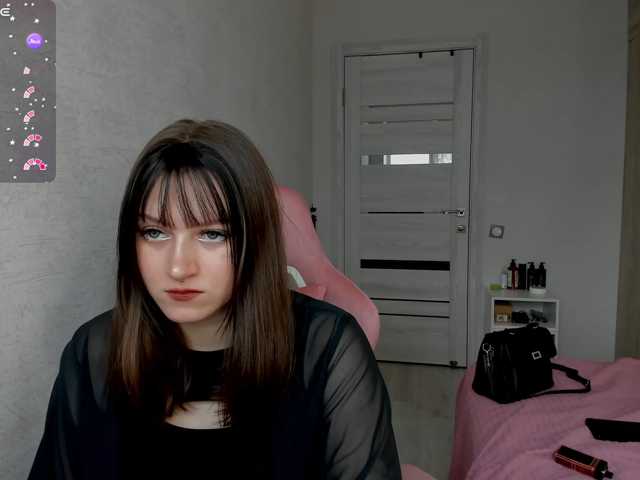 henta1sonya live cam on BongaCams