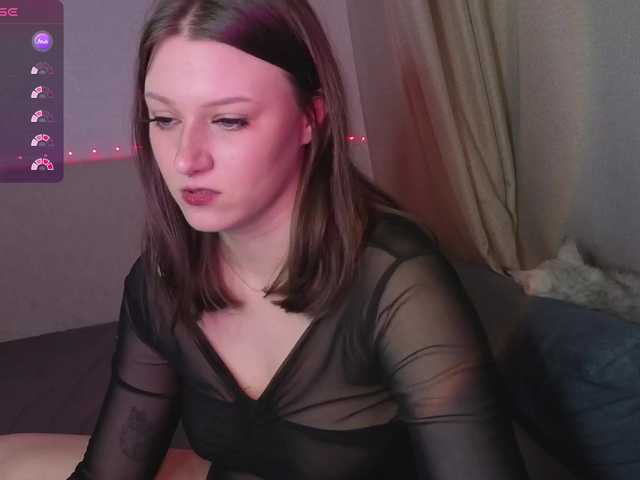 henta1sonya live cam on BongaCams