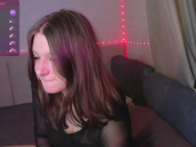 henta1sonya live cam on BongaCams