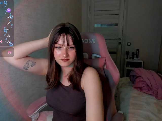 henta1sonya live cam on BongaCams
